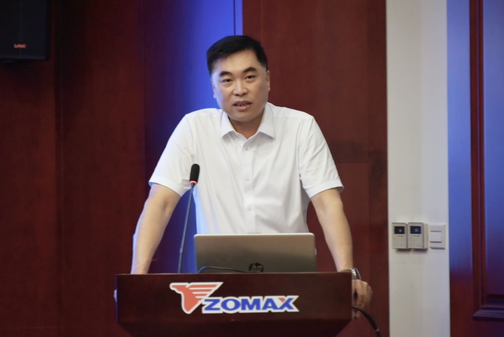 阮总发言_副本.jpg 阮总发言_副本.jpg